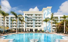 Blue Flamingo Resort  4*